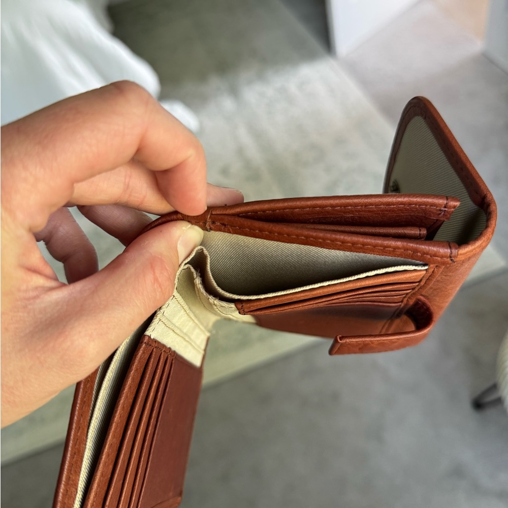 American Leather Co. Leather Wallet - Cognac Brown - Picture 6 of 6